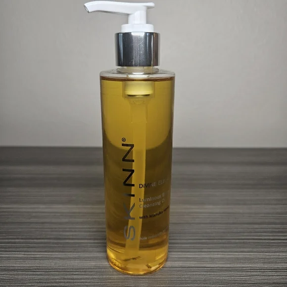 SKINN Divine Elixir Luminous Body Cleansing Oil with Manuka Honey New 8oz - Picture 4 of 5